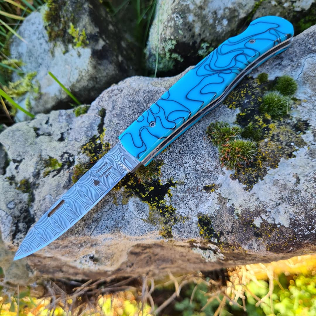 Aquila Lock Back