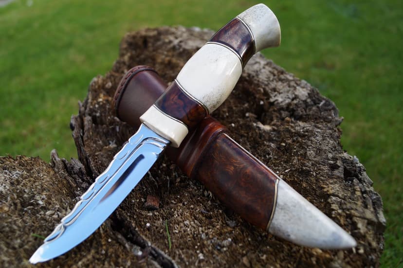 A Purdey-commissioned blade